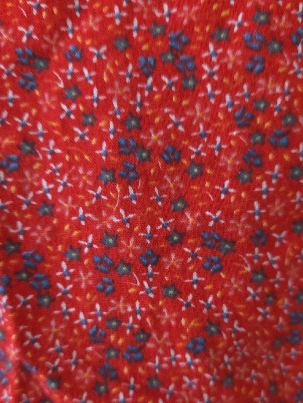 Red Floral Puff-Sleeve Girls' Blouse - Picture 3 of 6
